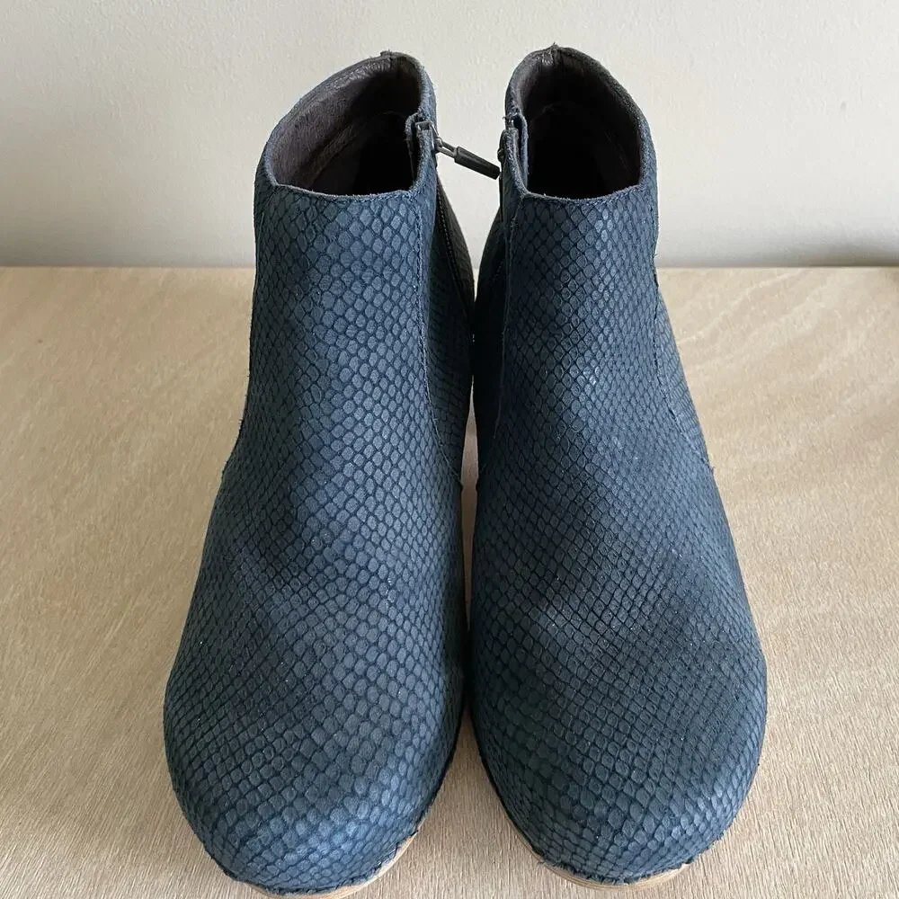 Dansko Maria Ankle Boots - Picture 2 of 9